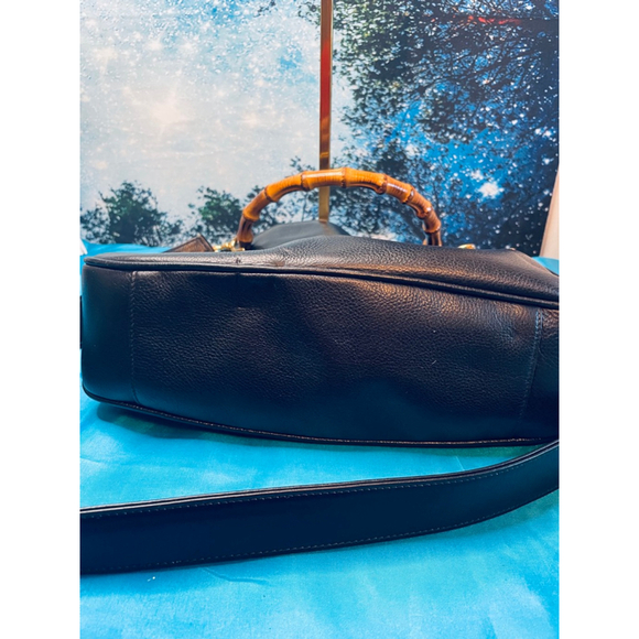 Women's Gucci Black Leather Bamboo Handle Shoulder Bag COA Provided Excel Cond - Picture 6 of 16